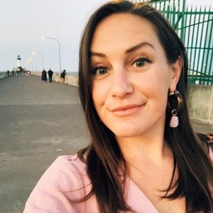 Meet your Posher, Leah